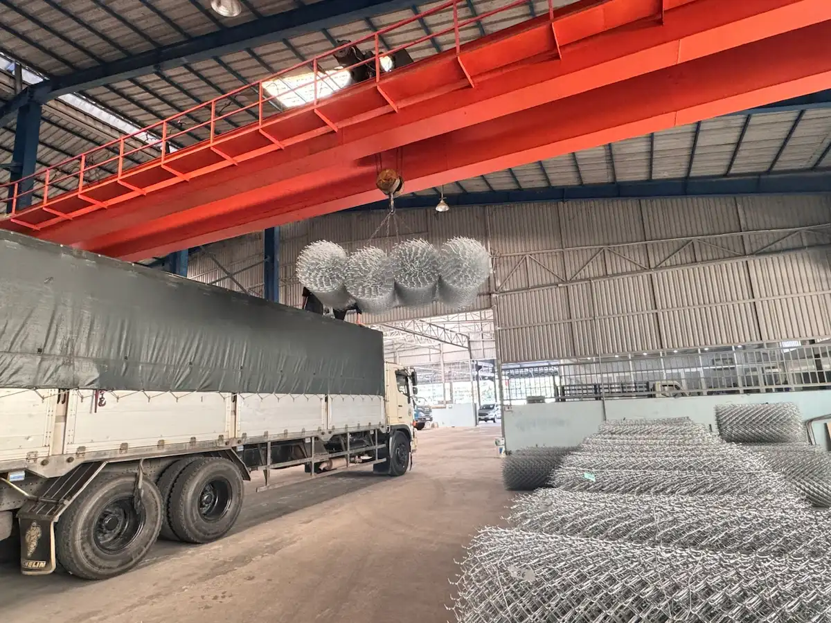 Giao hàng lưới B40 tận công trình tại Tây Ninh